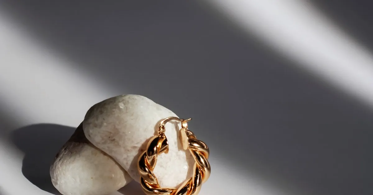 Can You Identify Jewelry from a Photo? How AI Recognition Works